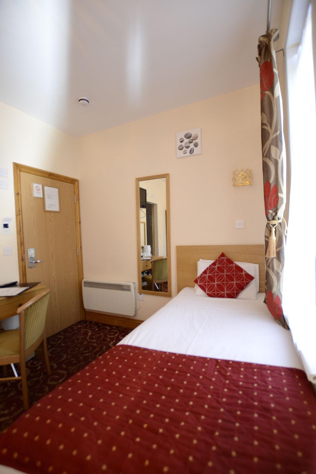 Britannia Inn Hotel Ilford Extérieur photo